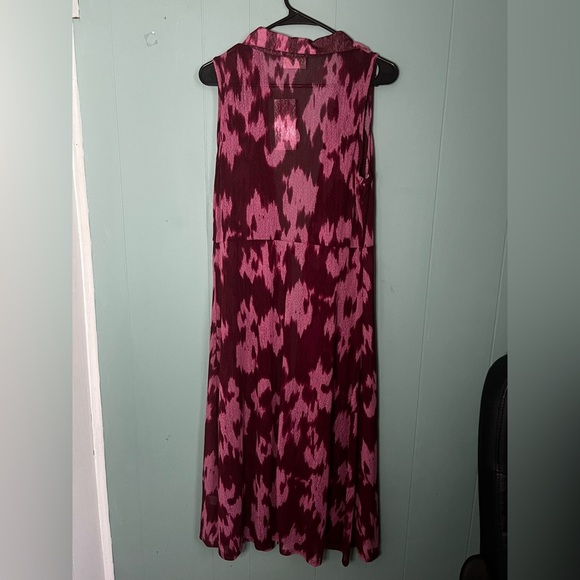 Ember Burgundy Sleeveless Dress - Picture 2 of 3